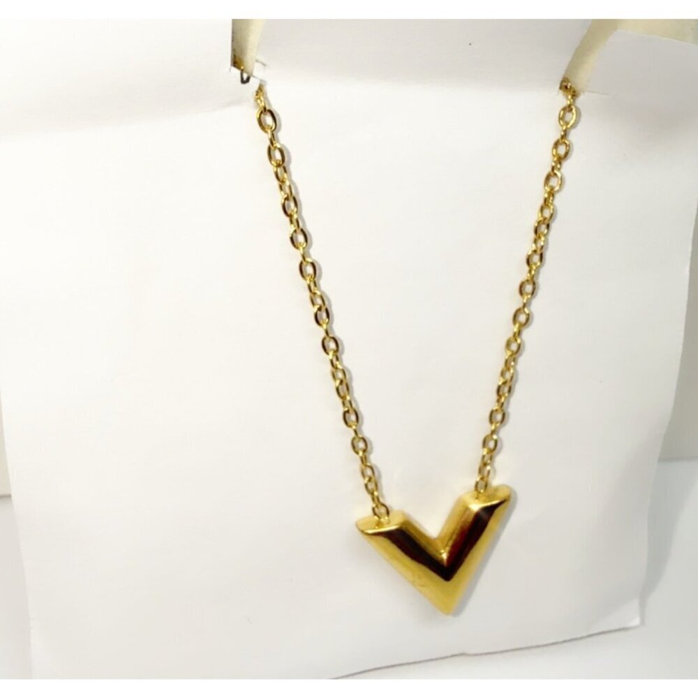 18K Gold Plated Stainless Steel V Pendant Necklace Womens - Picture 4 of 7